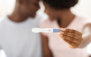 mid-iowa-fertility-Fresh-Or-Frozen-Embryo-Transfer-Impact-On-Pregnancy-Outcomes-Unveiled